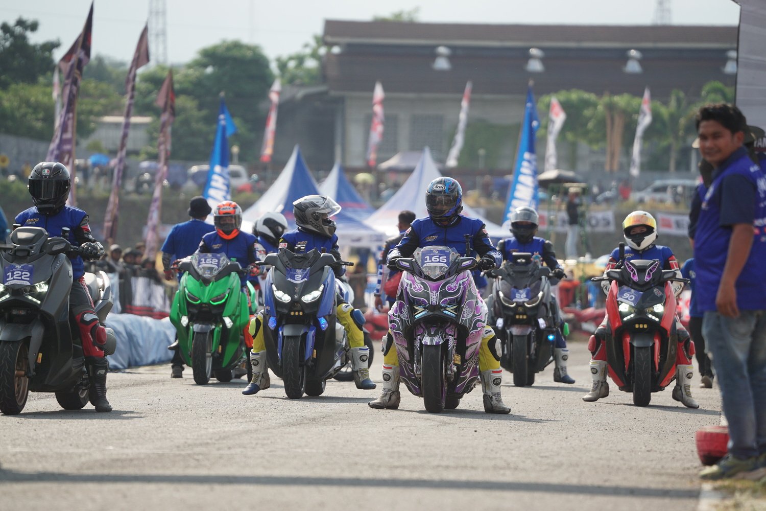 MAXi Race Capai Garis Finis, MAXi GP dan Drag Battle Hadirkan Keseruan